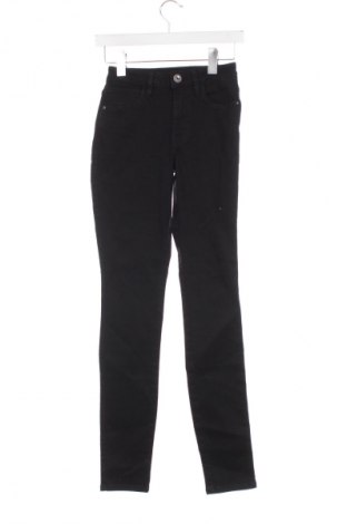 Blugi de femei Guess, Mărime XS, Culoare Negru, Preț 589,99 Lei