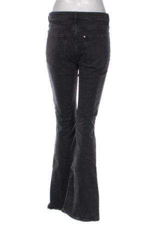Damskie jeansy H&M, Rozmiar S, Kolor Czarny, Cena 66,67 zł