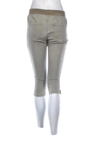Damen Jeans Janina, Größe M, Farbe Grün, Preis 14,77 €
