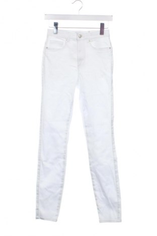 Blugi de femei ONLY, Mărime S, Culoare Alb, Preț 261,99 Lei