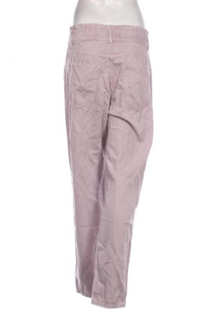 Damskie jeansy Pull&Bear, Rozmiar M, Kolor Fioletowy, Cena 66,67 zł