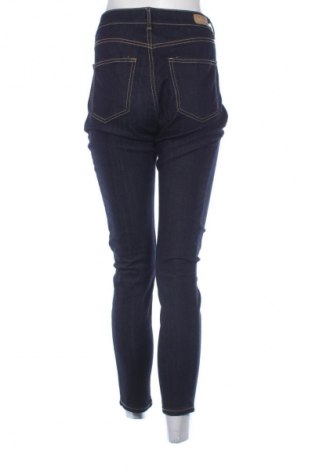 Damskie jeansy Pull&Bear, Rozmiar M, Kolor Niebieski, Cena 66,39 zł
