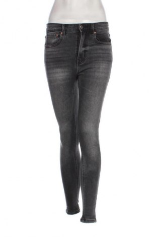 Damen Jeans Stradivarius, Größe S, Farbe Grau, Preis 20,99 €