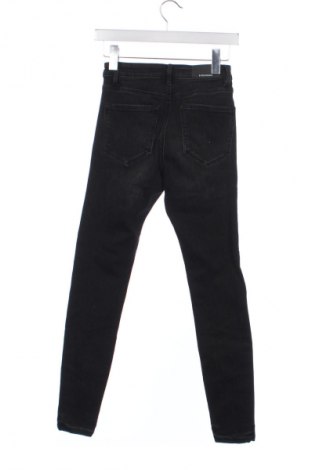 Női farmernadrág Stradivarius, Méret XS, Szín Fekete, Ár 7 879 Ft