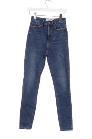 Damen Jeans Stradivarius, Größe XS, Farbe Blau, Preis 20,99 €
