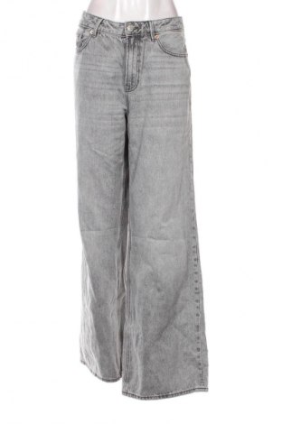Női farmernadrág Stradivarius, Méret L, Szín Szürke, Ár 7 879 Ft
