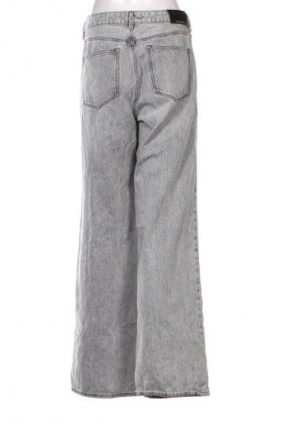 Női farmernadrág Stradivarius, Méret L, Szín Szürke, Ár 7 879 Ft