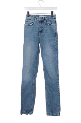 Dámske džínsy  Stradivarius, Veľkosť XS, Farba Modrá, Cena  14,83 €