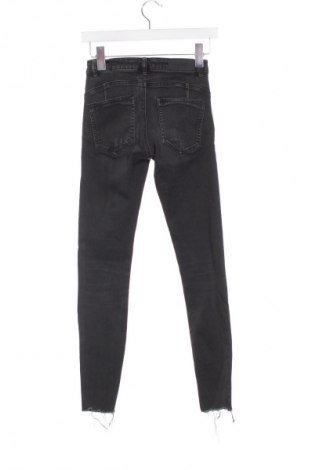 Blugi de femei Stradivarius, Mărime XXS, Culoare Gri, Preț 11,45 Lei