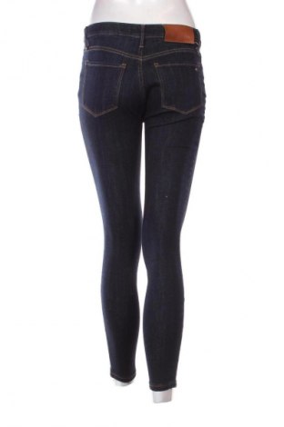 Damskie jeansy Tommy Hilfiger, Rozmiar S, Kolor Niebieski, Cena 268,99 zł