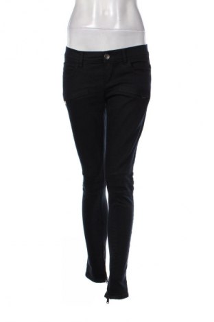Damskie jeansy United Colors Of Benetton, Rozmiar M, Kolor Czarny, Cena 94,34 zł