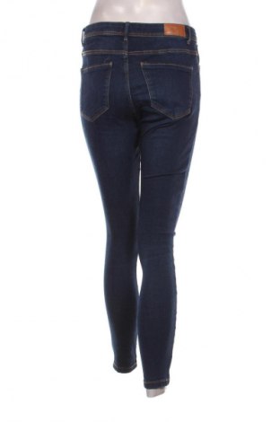 Дамски дънки Vero Moda, Размер M, Цвят Син, Цена 34,99 лв.