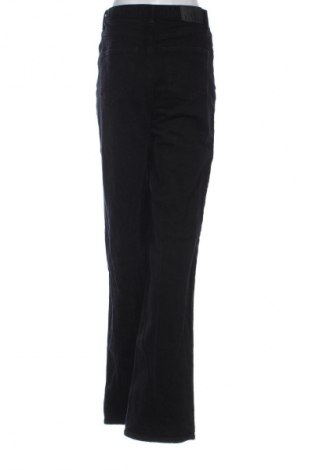 Дамски дънки Vero Moda, Размер S, Цвят Черен, Цена 66,99 лв.