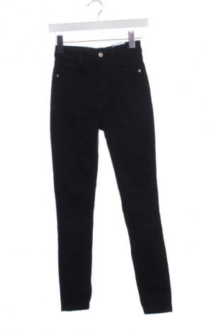 Blugi de femei Zara, Mărime S, Culoare Negru, Preț 91,99 Lei