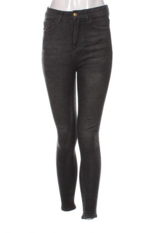 Дамски дънки Zara, Размер S, Цвят Черен, Цена 27,99 лв.