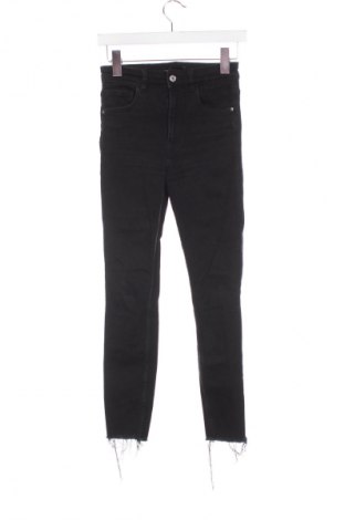 Blugi de femei Zara, Mărime S, Culoare Negru, Preț 71,00 Lei