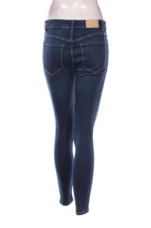 Blugi de femei Zara, Mărime M, Culoare Albastru, Preț 91,99 Lei