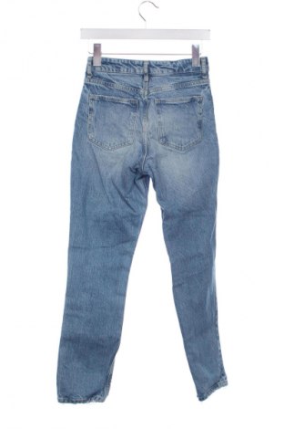 Дамски дънки Zara, Размер XS, Цвят Син, Цена 40,20 лв.