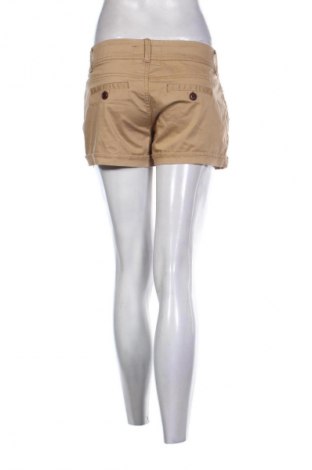 Pantaloni scurți de femei Bershka, Mărime M, Culoare Maro, Preț 50,00 Lei