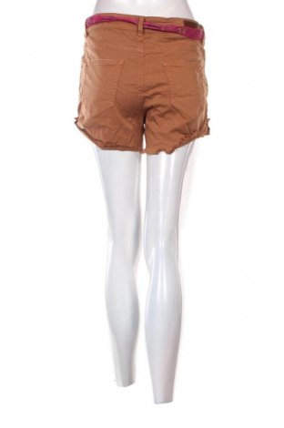 Pantaloni scurți de femei Clockhouse, Mărime L, Culoare Maro, Preț 61,99 Lei
