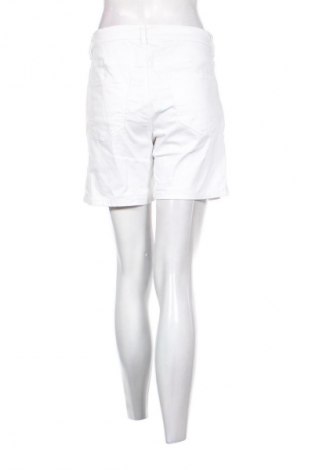 Damen Shorts Denim 1953, Größe M, Farbe Weiß, Preis 11,99 €