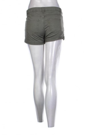 Dámske kraťasy  H&M, Veľkosť S, Farba Zelená, Cena  10,00 €