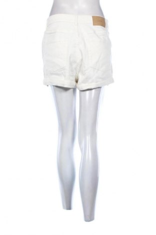 Damen Shorts JJXX, Größe M, Farbe Weiß, Preis € 46,65