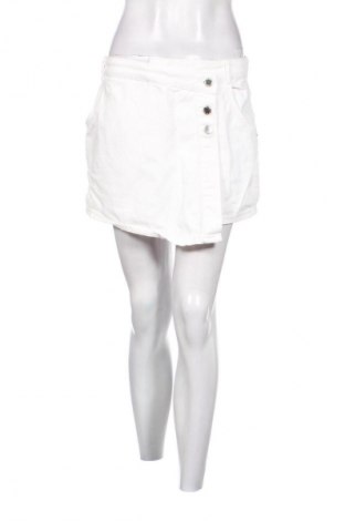 Pantaloni scurți de femei LCW, Mărime M, Culoare Alb, Preț 50,00 Lei
