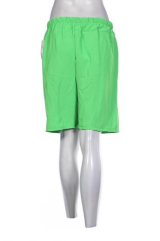 Pantaloni scurți de femei Made In Italy, Mărime M, Culoare Verde, Preț 81,58 Lei
