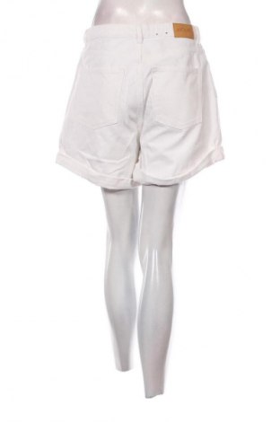 Pantaloni scurți de femei Monki, Mărime M, Culoare Alb, Preț 60,99 Lei