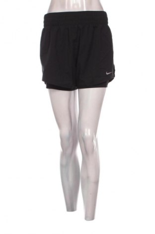 Γυναικείο κοντό παντελόνι Nike, Μέγεθος M, Χρώμα Μαύρο, Τιμή 49,99 €