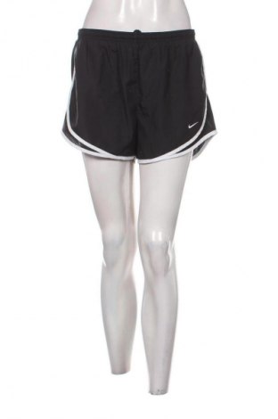 Dámske kraťasy  Nike, Veľkosť M, Farba Čierna, Cena  17,38 €