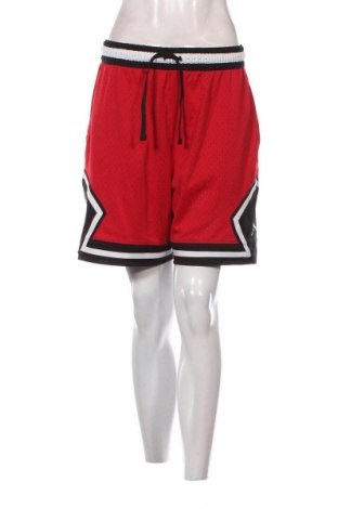 Pantaloni scurți de femei Nike, Mărime L, Culoare Roșu, Preț 261,99 Lei