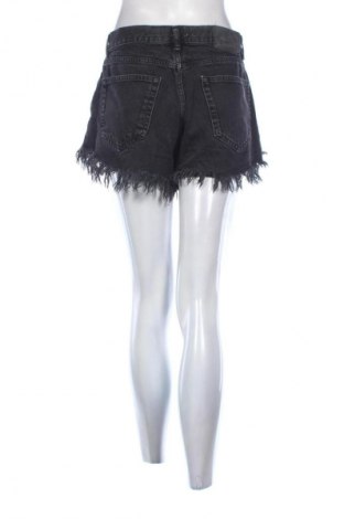Damen Shorts Pull&Bear, Größe M, Farbe Schwarz, Preis 13,99 €