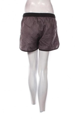 Dámské kraťasy  Reebok, Velikost XL, Barva Vícebarevné, Cena  549,00 Kč