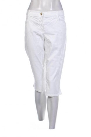 Pantaloni scurți de femei Tom Tailor, Mărime XXL, Culoare Alb, Preț 89,47 Lei