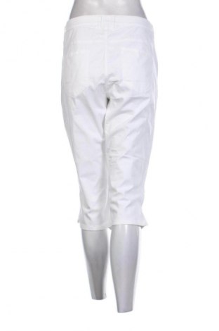 Pantaloni scurți de femei Tom Tailor, Mărime XXL, Culoare Alb, Preț 89,47 Lei