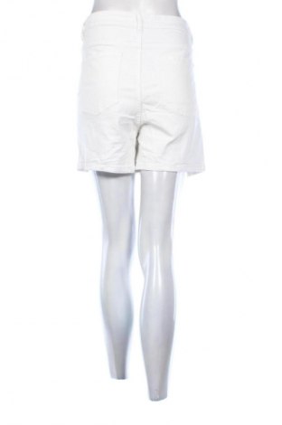 Dámske kraťasy  Up 2 Fashion, Veľkosť XL, Farba Biela, Cena  18,00 €
