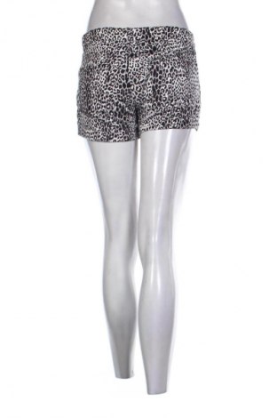 Pantaloni scurți de femei VRS, Mărime S, Culoare Multicolor, Preț 50,00 Lei