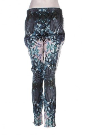 Damenhose Adidas, Größe L, Farbe Mehrfarbig, Preis 28,13 €