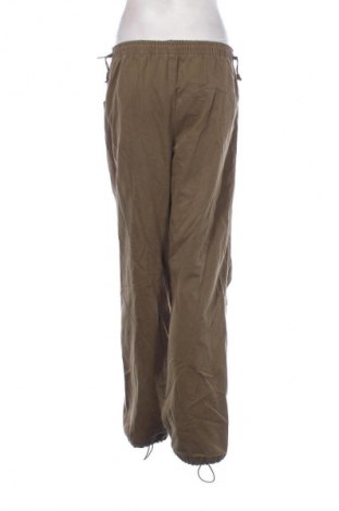 Dámske nohavice Bershka, Veľkosť S, Farba Zelená, Cena  16,95 €