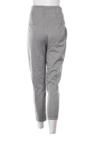 Pantaloni de femei Bershka, Mărime S, Culoare Gri, Preț 98,99 Lei