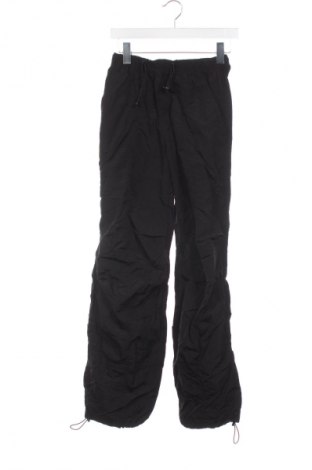 Damenhose Bershka, Größe XS, Farbe Schwarz, Preis 20,00 €