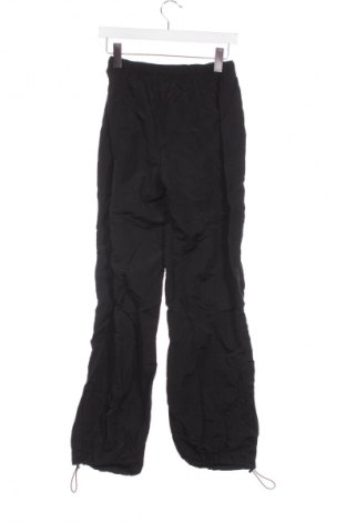Damenhose Bershka, Größe XS, Farbe Schwarz, Preis 20,00 €