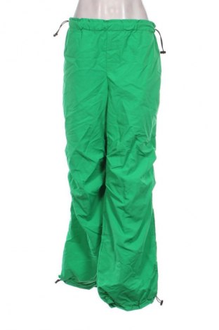Damenhose Fashion nova, Größe XL, Farbe Grün, Preis 13,80 €