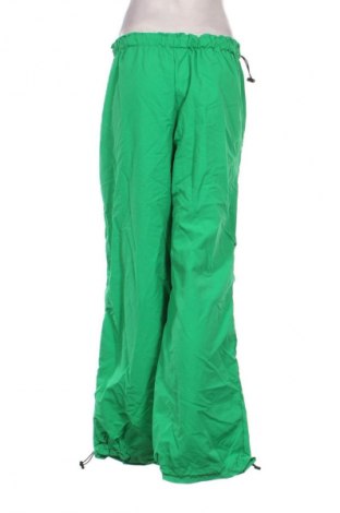 Damenhose Fashion nova, Größe XL, Farbe Grün, Preis 13,80 €