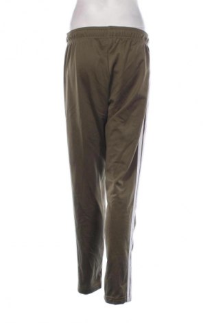 Pantaloni trening de femei Adidas, Mărime M, Culoare Verde, Preț 139,99 Lei