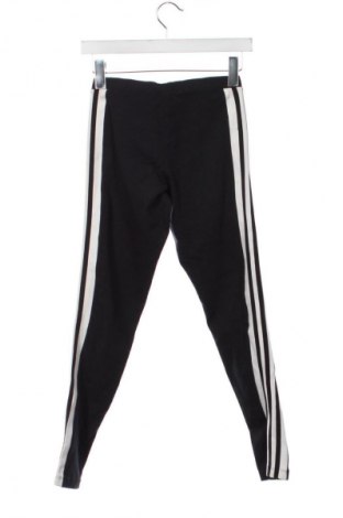 Дамско спортно долнище Adidas Respect Me, Размер XS, Цвят Черен, Цена 93,98 лв.