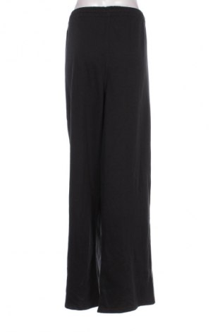 Damen Sporthose Nike, Größe XXL, Farbe Schwarz, Preis 64,99 €