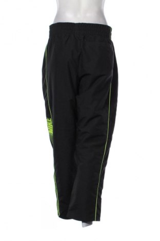 Dámské tepláky Nike, Velikost M, Barva Černá, Cena  659,00 Kč